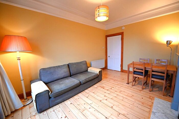 1 Bedroom Flat To Rent In Restalrig Road, Leith, Edinburgh, EH6