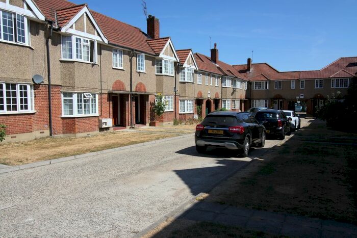 2 Bedroom Flat To Rent In Hither Green Lane, Lewisham, SE13