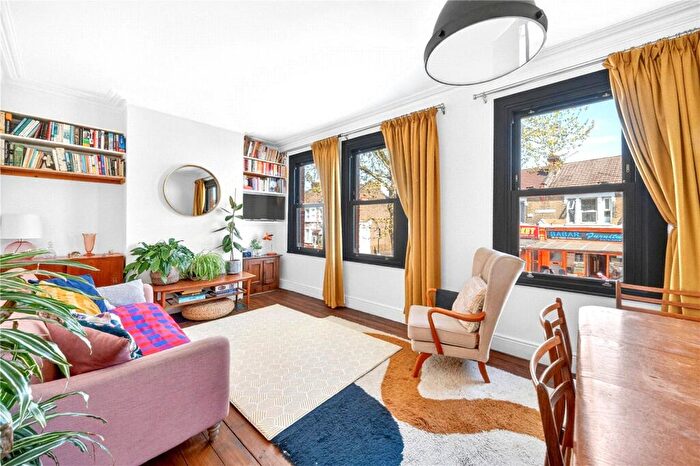 2 Bedroom Flat For Sale In Markhouse Road, Walthamstow, London, E17