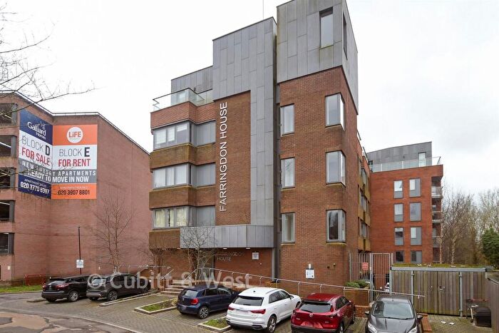 2 Bedroom Flat For Sale In Wood Street, East Grinstead, West Sussex, RH19
