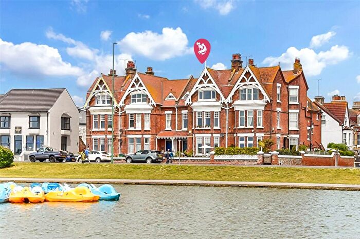 5 Bedroom Town House For Sale In South Terrace, Littlehampton, West Sussex, BN17