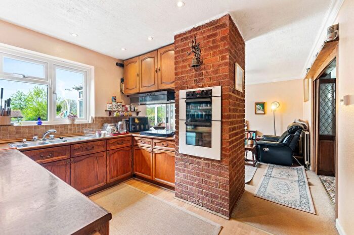 5 Bedroom Detached House For Sale In Sandhawes Hill, East Grinstead, RH19