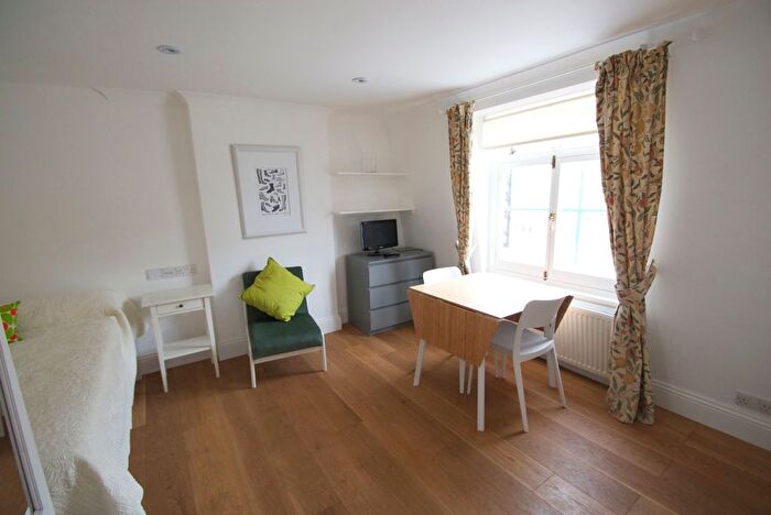 Studio To Rent In Craven Hill Gardens, London, W2