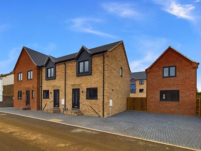 2 Bedroom End Of Terrace House To Rent In Sandpiper Way, Downham Market, PE38