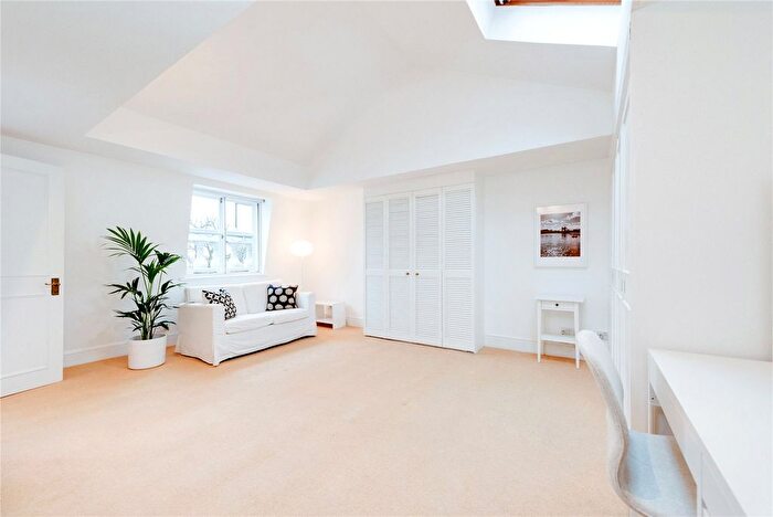 Studio To Rent In Onslow Gardens, London, SW7