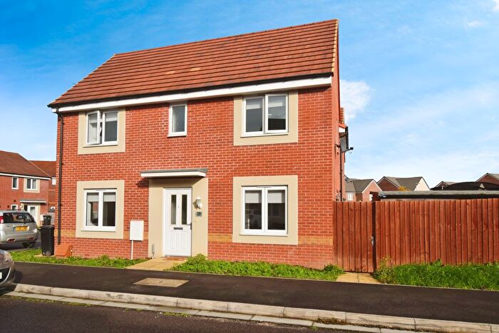 3 Bedroom End Terrace House For Sale In Topaz Drive, Bridgwater, TA6