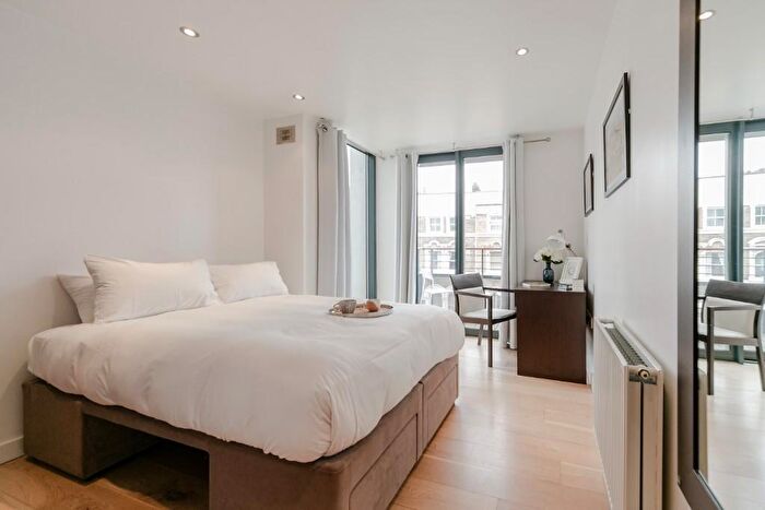 Studio To Rent In Kilburn High Road, London, NW6