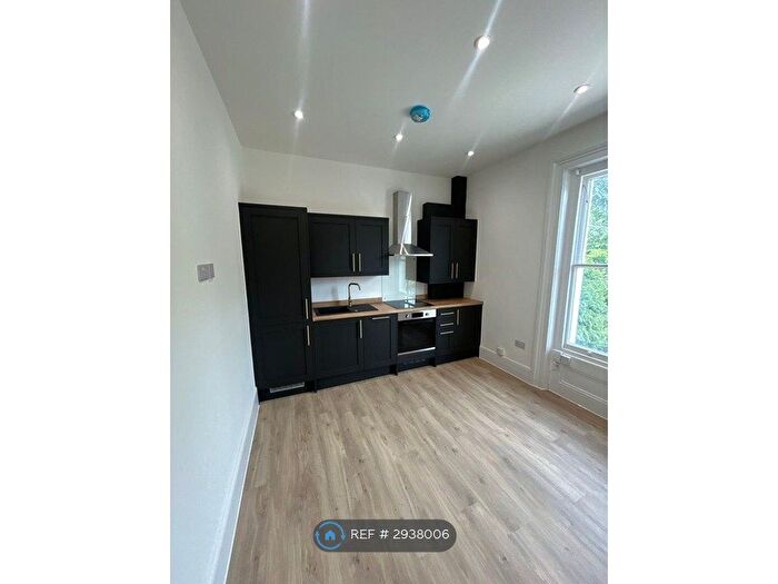 1 Bedroom Flat To Rent In Southlands Road, Bromley, BR1