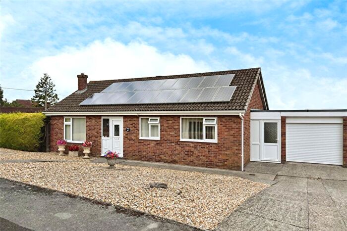 3 Bedroom Detached House For Sale In Fairdown Avenue, Westbury, BA13