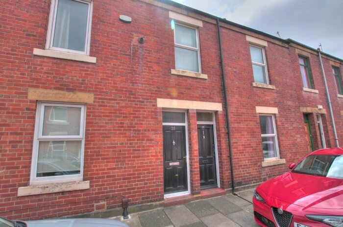 2 Bedroom Flat To Rent In Field Street, South Gosforth, Newcastle Upon Tyne, NE3