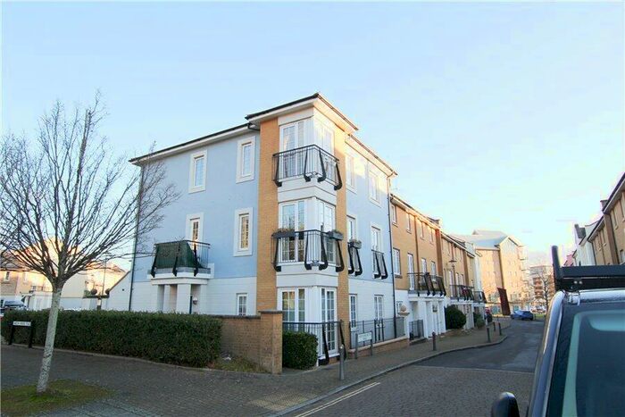 2 Bedroom Apartment To Rent In Lower Burlington Road - Marina, BS20