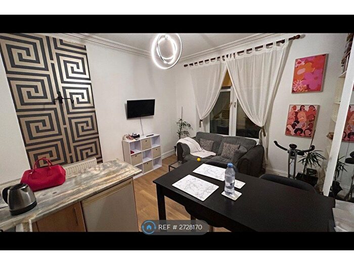 1 Bedroom Flat To Rent In Urquhart Street, Aberdeen, AB24