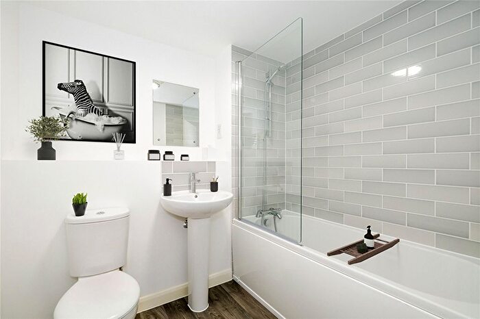 2 Bedroom Flat For Sale In Whitehouse, Milton Keynes, MK8