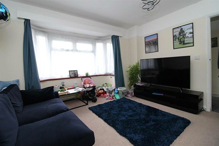 2 Bedroom Detached Bungalow To Rent In Mayfield Road, Herne Bay, CT6