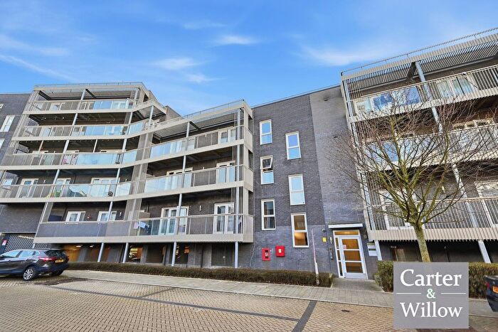 2 Bedroom Flat For Sale In Samuel Garside House, De Pass Gardens, Barking, IG11