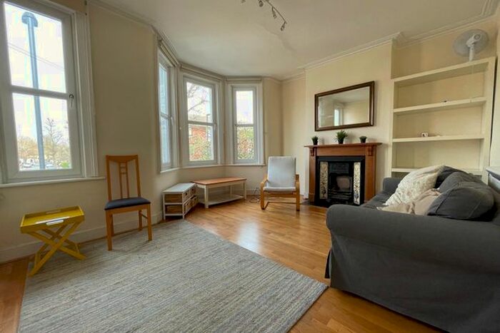 2 Bedroom Flat To Rent In Southfield Road, London, W4