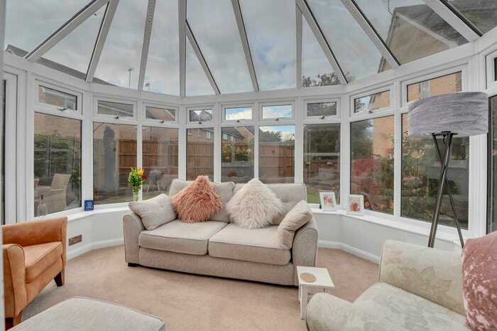 4 Bedroom Detached House For Sale In Lower Broom Road, Woolpit, IP30