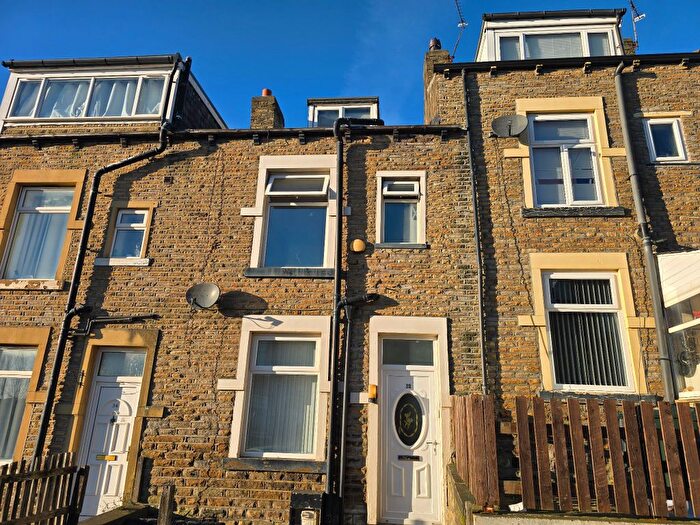 2 Bedroom Terraced House To Rent In Westminster Place, Bradford, BD3