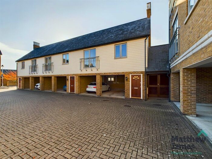 1 Bedroom Flat To Rent In Sheepen Place, Colchester, CO3