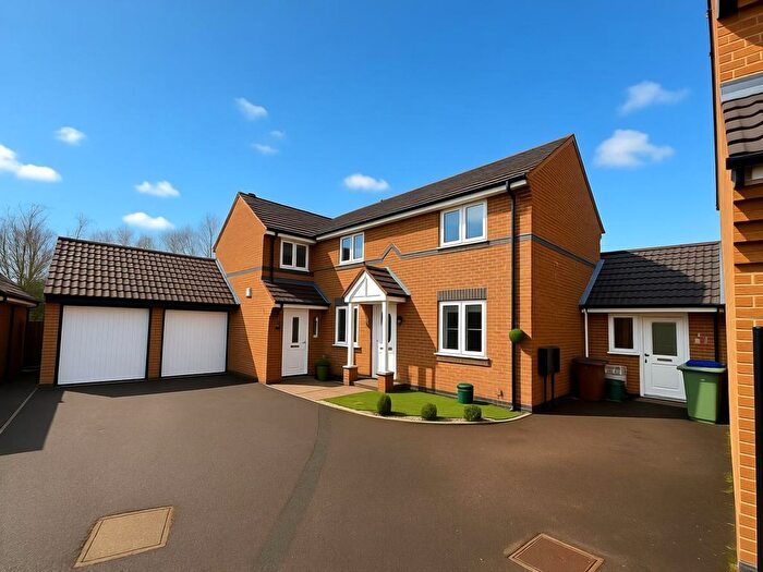 3 Bedroom Semi Detached House To Rent In Caravel Close, Chafford Hundred, RM16