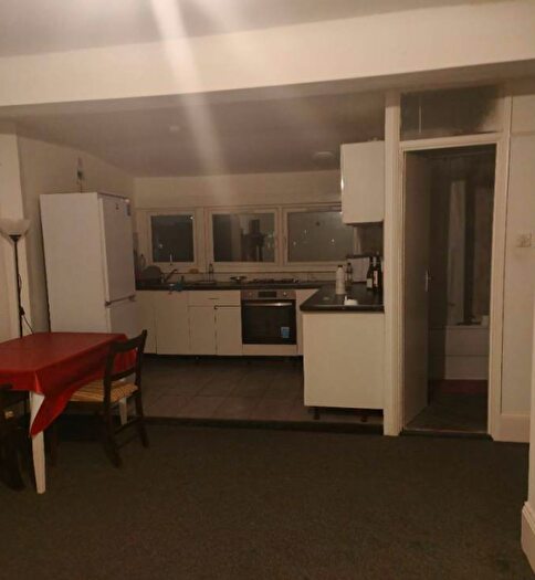 2 Bedroom Flat To Rent In Brent, London, NW9