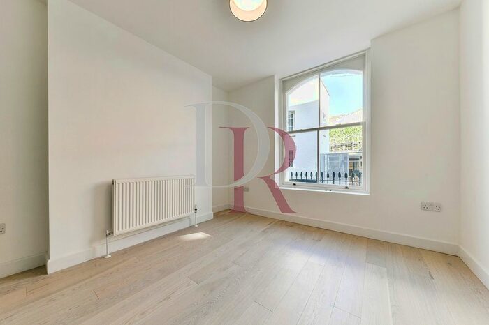 2 Bedroom Maisonette To Rent In St. Peter's Street, London, N1