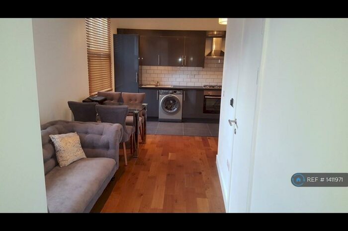 2 Bedroom Flat To Rent In Kennington Road, London, SE11