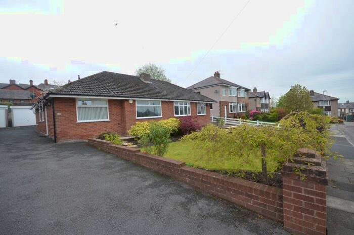 2 Bedroom Semi-Detached Bungalow To Rent In Ladbrooke Grove, Burnley, BB11