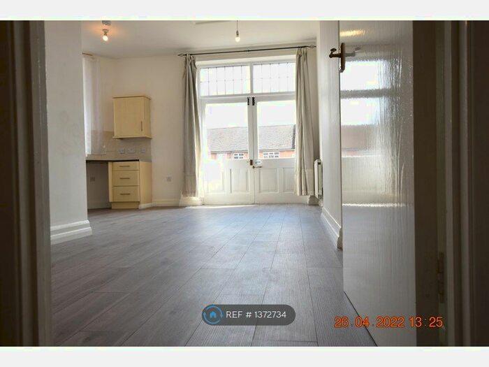 1 Bedroom Flat To Rent In Summerset House, Luton, LU2