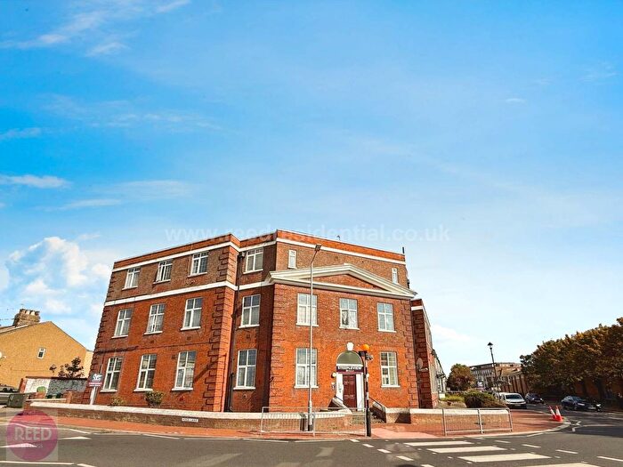 1 Bedroom Flat To Rent In London Road, Grays, RM17