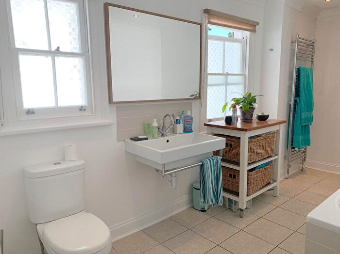 5 Bedroom Property To Rent In Kinver Road, Sydenham, London, SE26