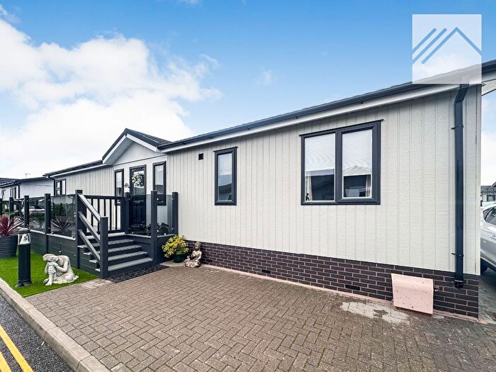 2 Bedroom Park Home For Sale In Shore Drive, Canvey Island, SS8