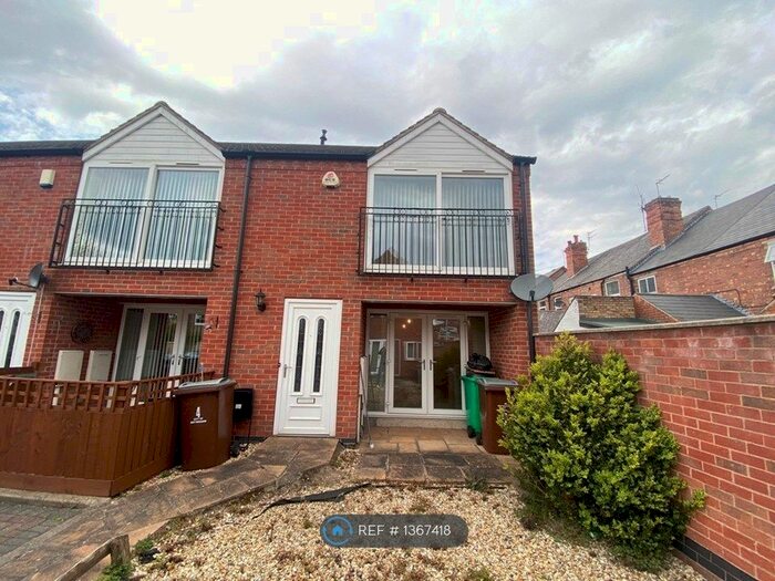 2 Bedroom End Of Terrace House To Rent In Shires Drive, Nottingham, NG3