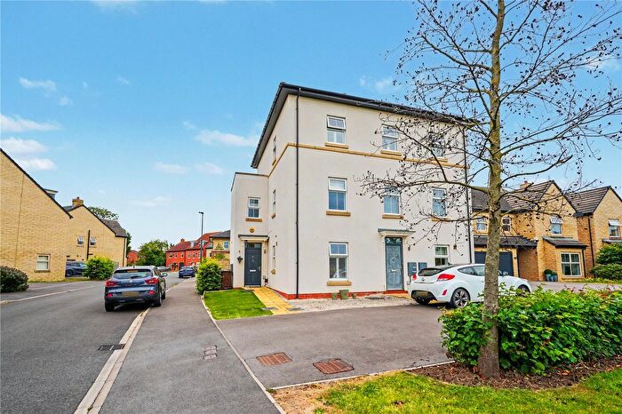 4 Bedroom Semi Detached House For Sale In Fairfield Link, Sherburn In Elmet, Leeds, North Yorkshire, LS25