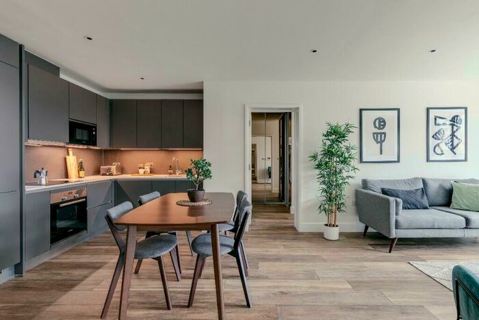 2 Bedroom Flat To Rent In Mallow Walk, London, SE8