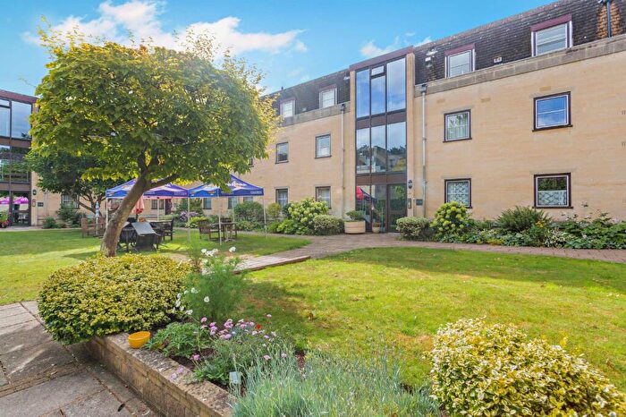 2 Bedroom Apartment For Sale In Abbey House, Cirencester, Gloucestershire, GL7