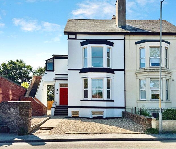 3 Bedroom Semi-Detached House To Rent In London Road, Deal, Kent, CT14