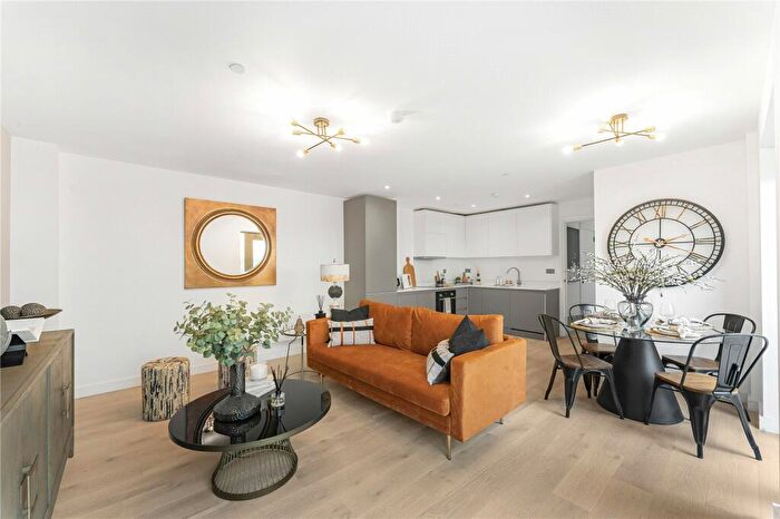 1 Bedroom Apartment For Sale In Limehouse Lofts, Caroline Street, London, E1
