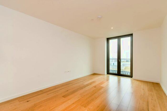 1 Bedroom Flat To Rent In Eastfields Avenue, Wandsworth, London, SW18