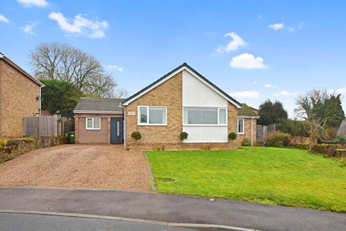 4 Bedroom Detached Bungalow For Sale In Allens Orchard, Chipping Warden, Banbury, OX17