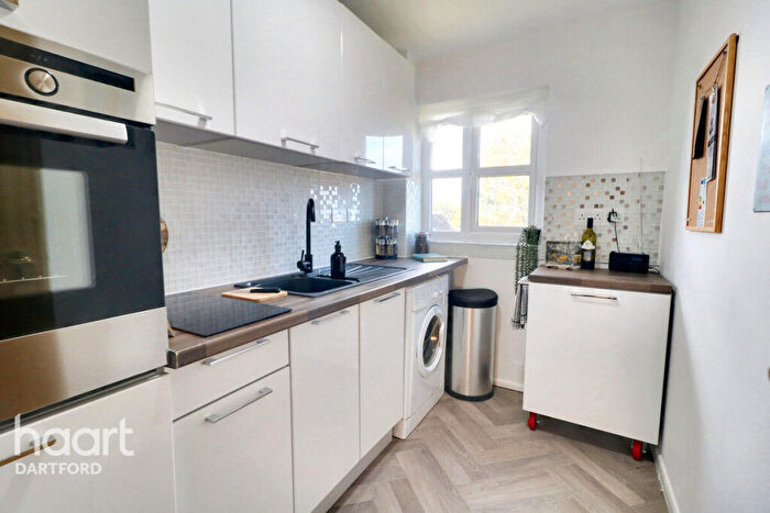 1 Bedroom Maisonette For Sale In Coopers Close, Kent, DA9
