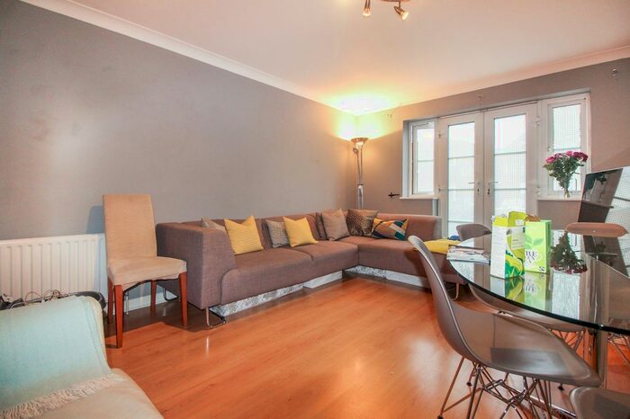 2 Bedroom Flat To Rent In Birkenhead Road, Kingston, KT2