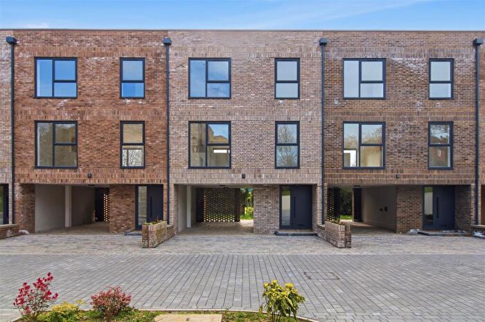 3 Bedroom Town House For Sale In Blatchington Road, Seaford, BN25