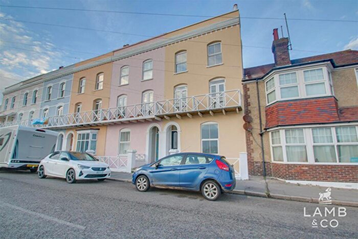 Flat To Rent In A The Parade, CO14