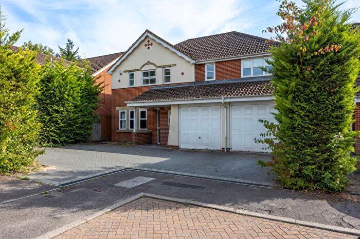 5 Bedroom Detached House For Sale In Abergavenny Gardens, Copthorne, RH10