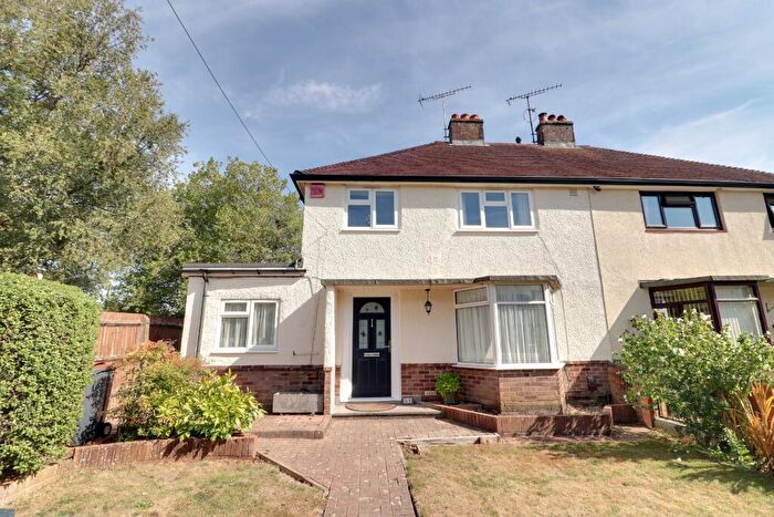 3 Bedroom Semi-Detached House For Sale In Padnell Road, Cowplain, PO8