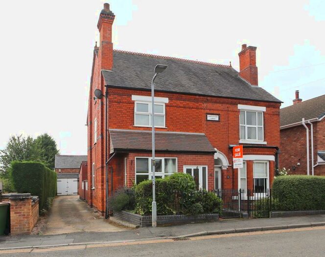 3 Bedroom Semi-Detached House To Rent In Lower Packington Road, Ashby-De-La-Zouch, LE65