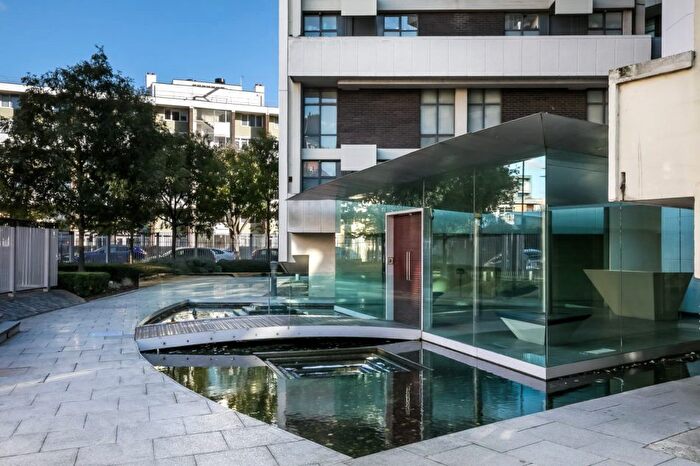 2 Bedroom Flat To Rent In Keeling House, Claredale Street, London, E2