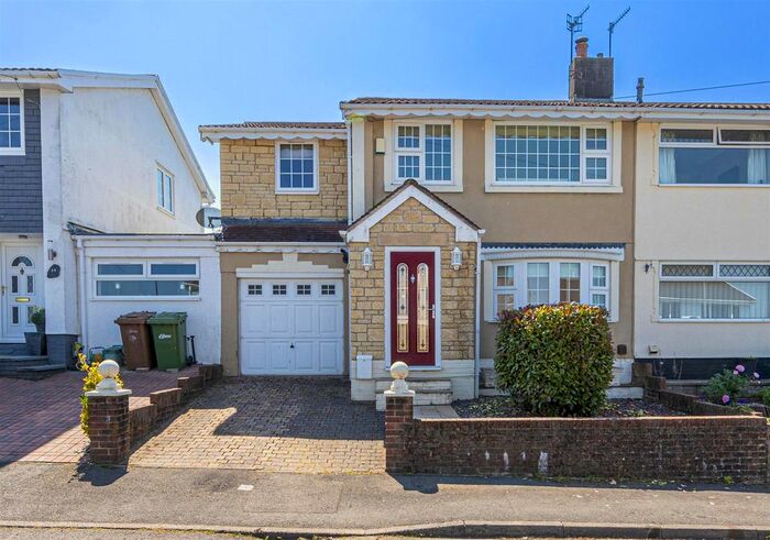 4 Bedroom Semi-Detached House For Sale In Hawthorn Road, Nelson, Treharris, CF46