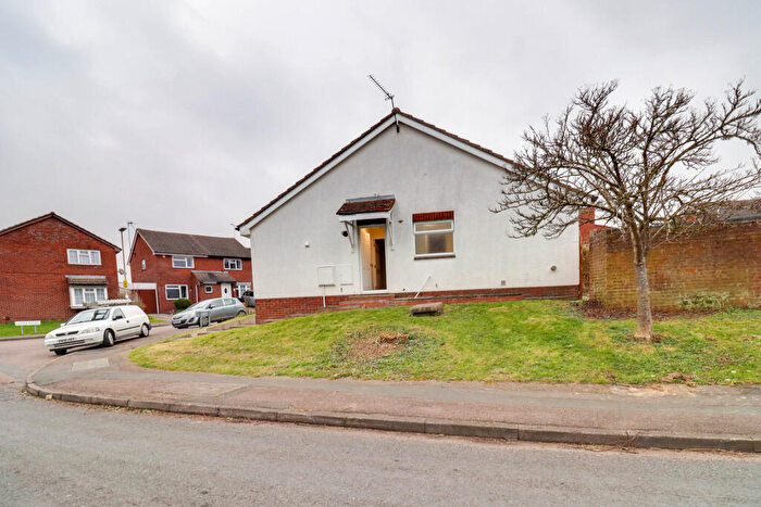 2 Bedroom Semi-Detached Bungalow To Rent In Heatherbrook Road, Leicester, LE4